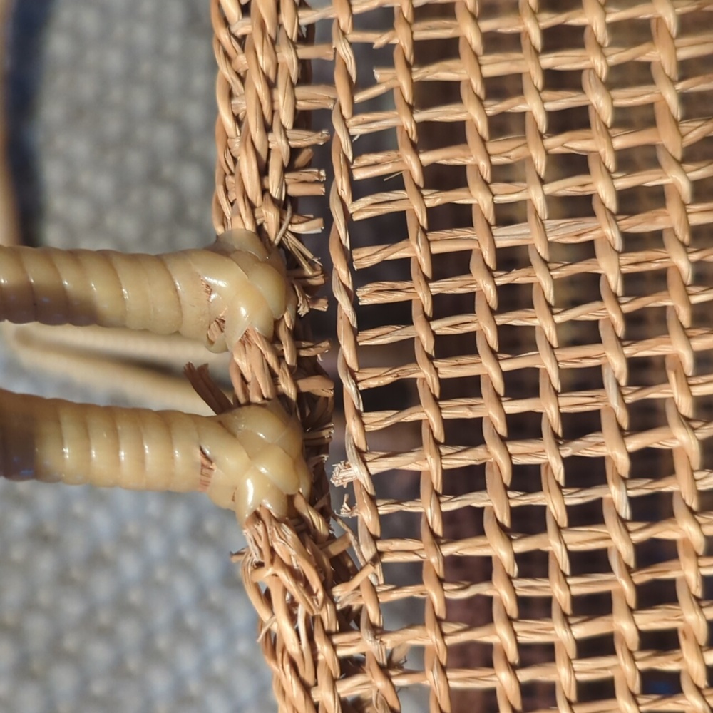 Vintage woven straw bag (please read description) - Picture 5 of 10